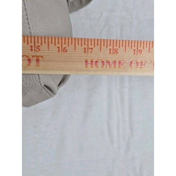 Steve Madden Faux Leather Extra Large Tote Purse Bag Beige Tan Silver Zipper - Picture 9 of 12